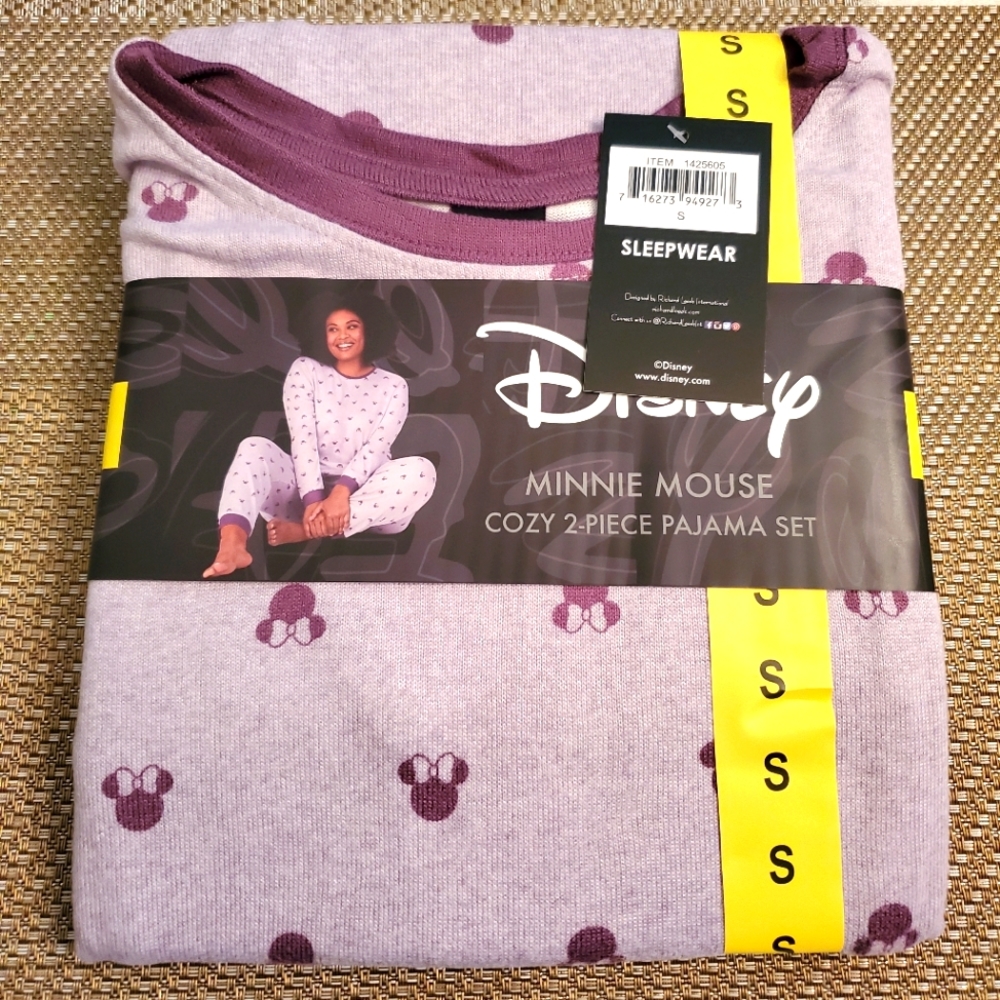 NWT Disney Minnie Mouse Women's 2 Piece Cozy Pajama Set Size: Small